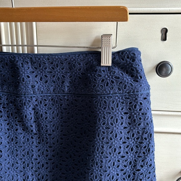 Navy Blue Eyelet Skirt. Size 8 - Picture 3 of 11